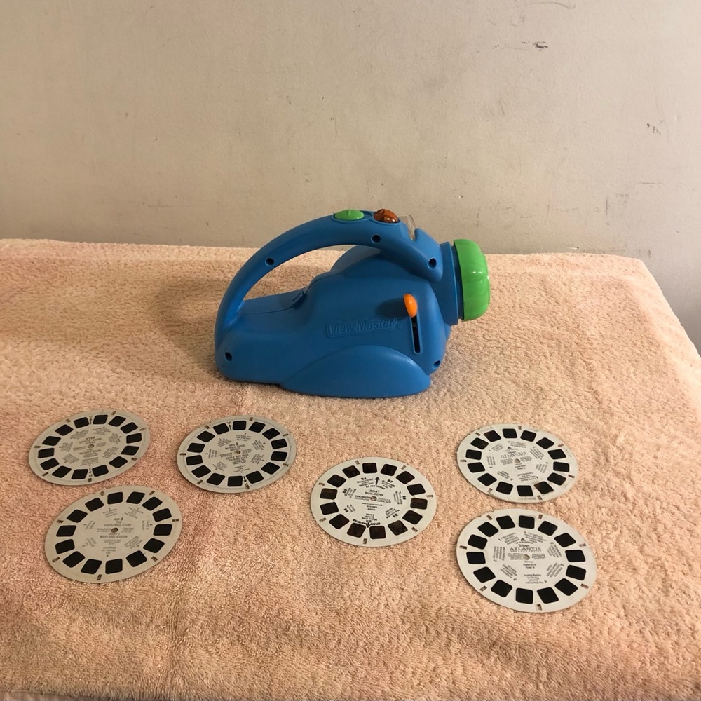 2003 Fisher Price Viewmaster Show & Tell Projector No Remote With 6 Reels WORKS